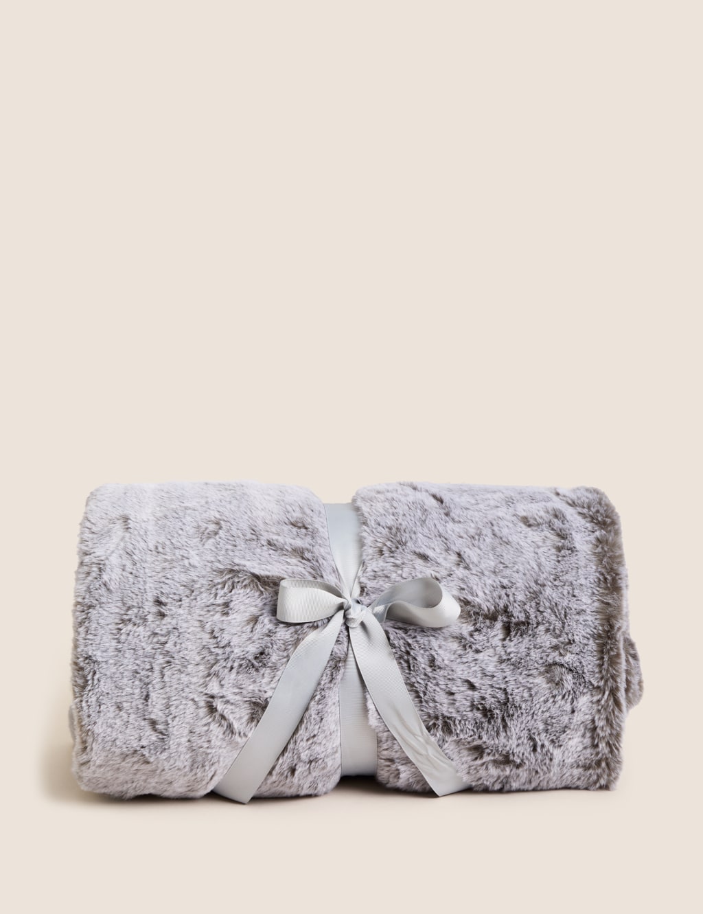 Tipped Faux Fur Throw 5 of 5
