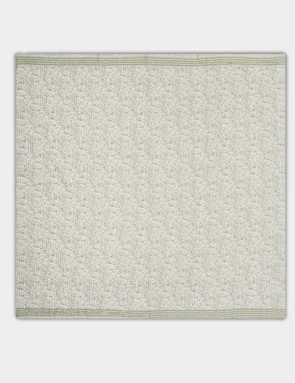 Pure Cotton Classic Floral Bedspread 3 of 3