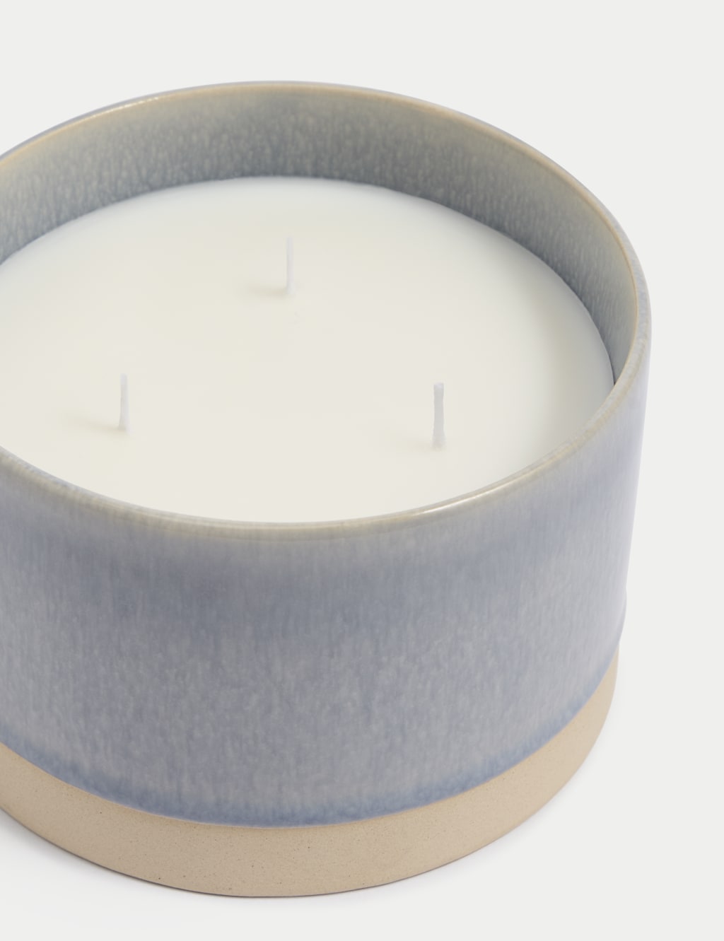 Coastal Breeze 3 Wick Candle 2 of 4