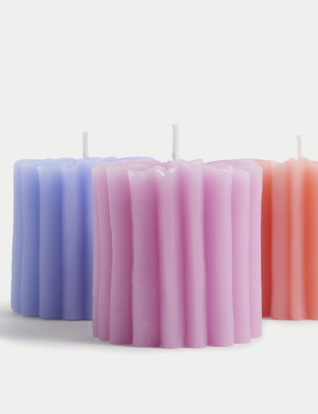 Set of 3 Mini Flower Candles 3 of 3