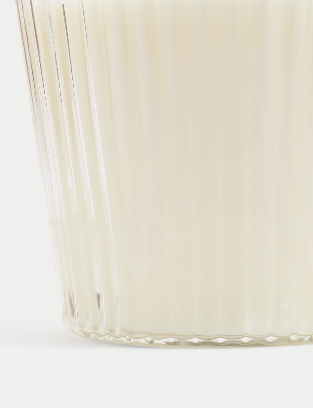 Velvet Iris 3 Wick Candle 3 of 3