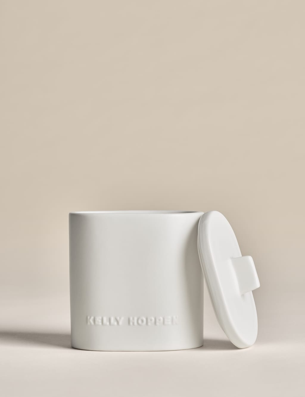 No. 1 Fragrance Ceramic Candle 3 of 7