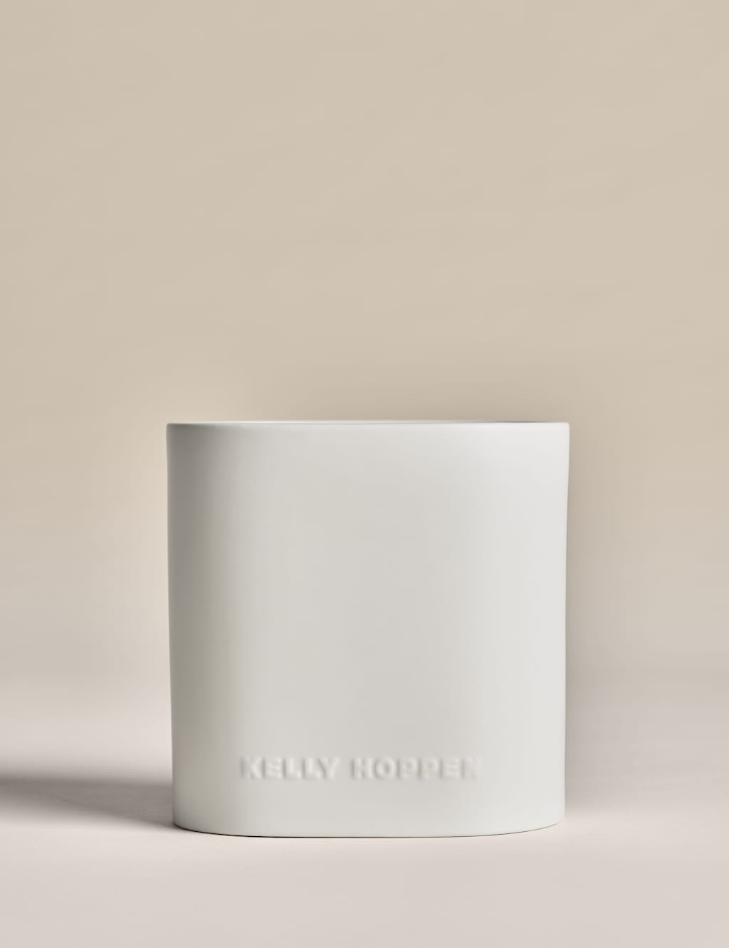 No. 1 Fragrance Large Oval Candle 3 of 6