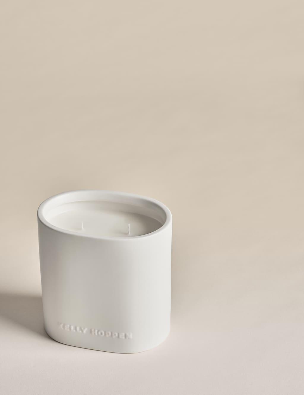 No. 1 Fragrance Large Oval Candle 5 of 6