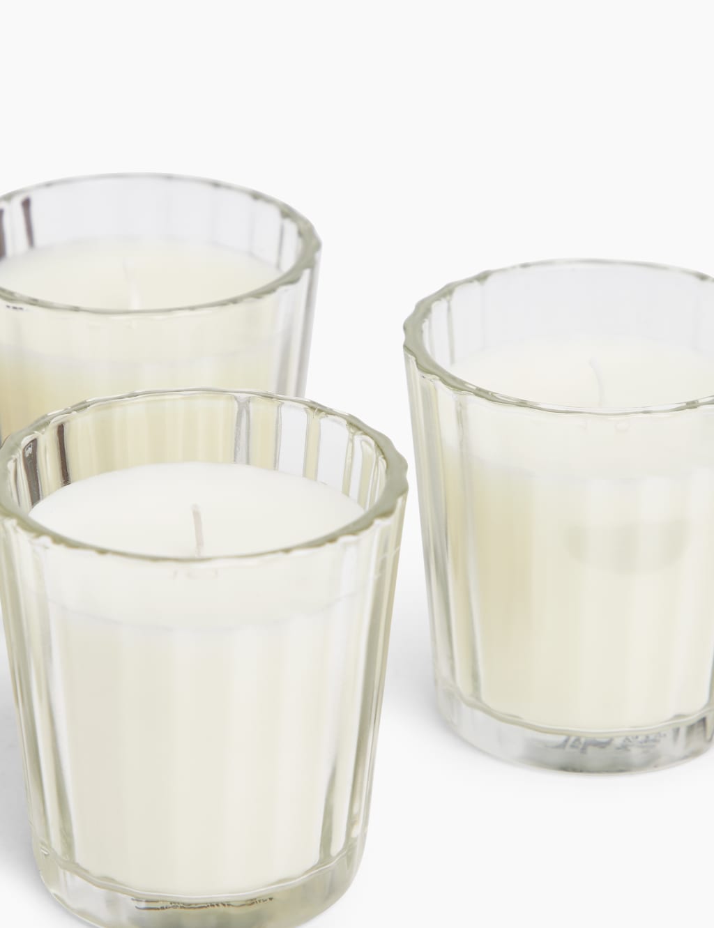 Set of 4 Christmas Votive Candles 2 of 3