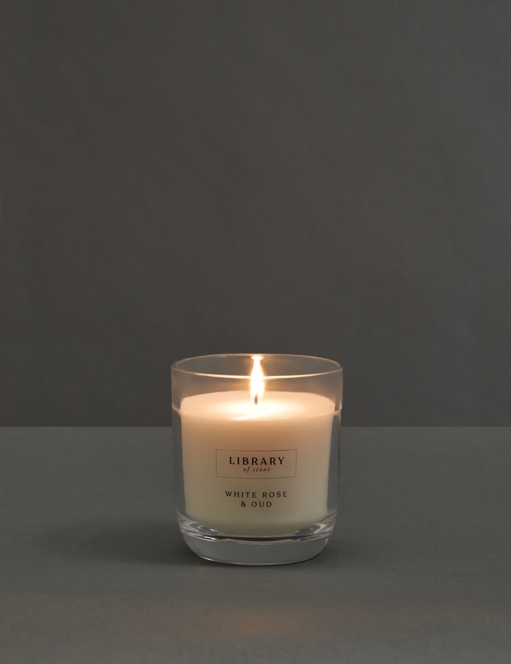 White Rose & Oud Scented Candle 2 of 7