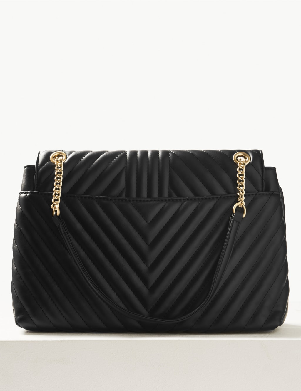 Quilted handbag with chain detail new arrivals