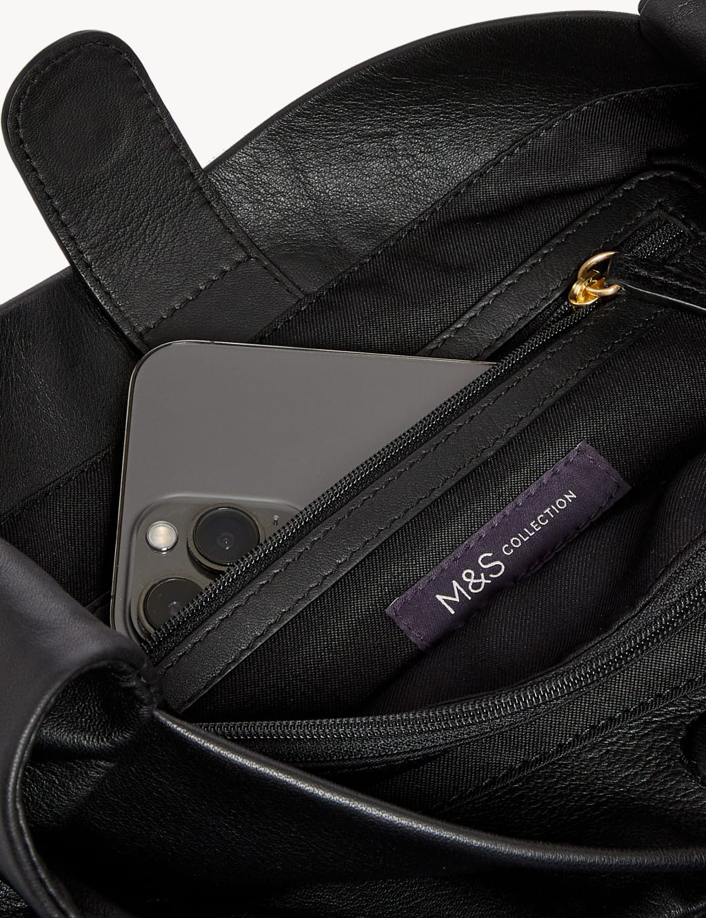 Shoulder bag with compartments online