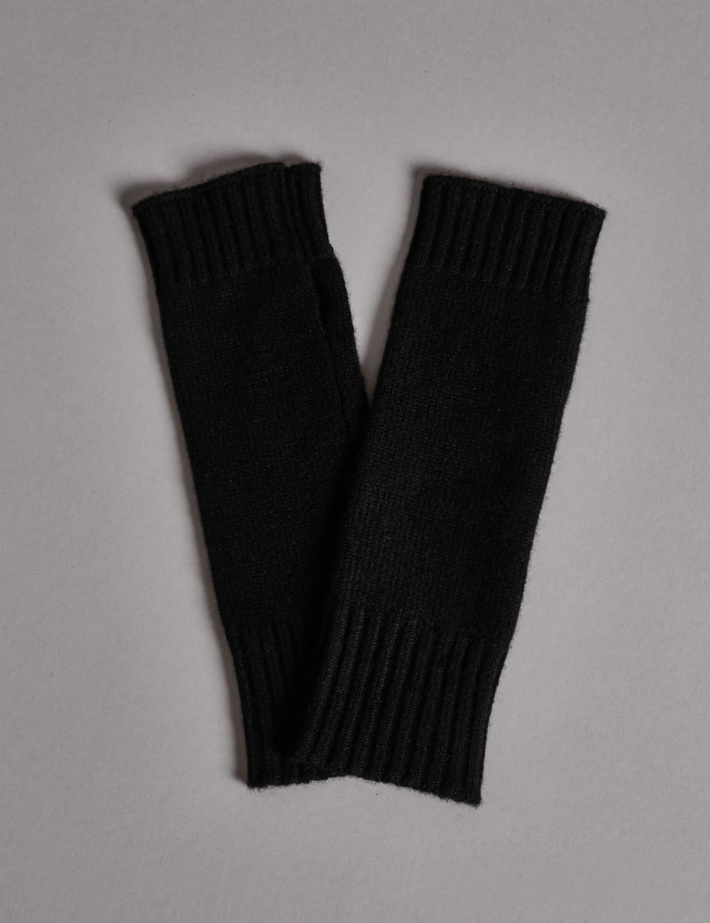 Pure Cashmere Slash End Gloves 1 of 2