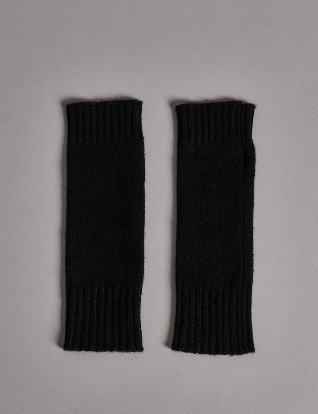 Pure Cashmere Slash End Gloves 2 of 2