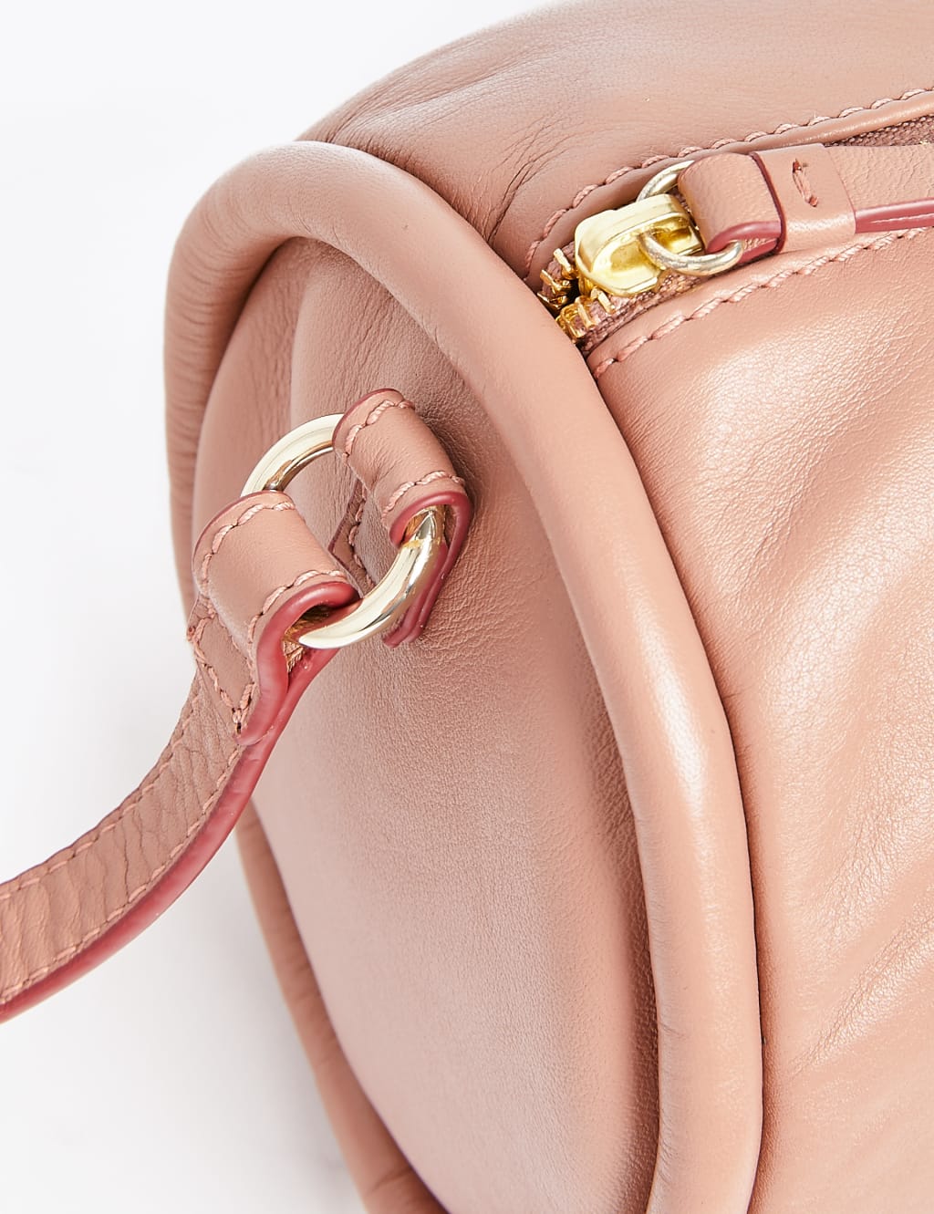 The barrel bag top