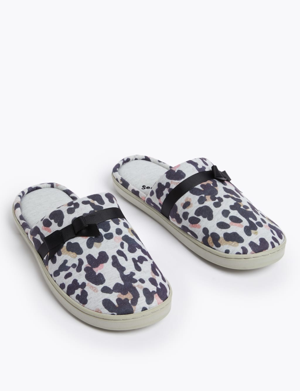 Bow Mule Slippers with Secret Support 2 of 4