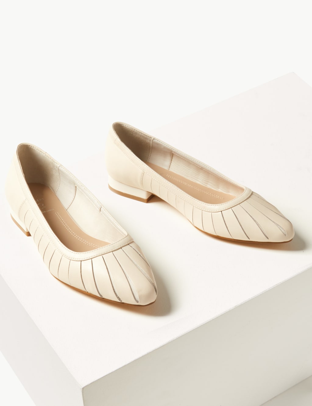 Leather almond toe pumps hot sale
