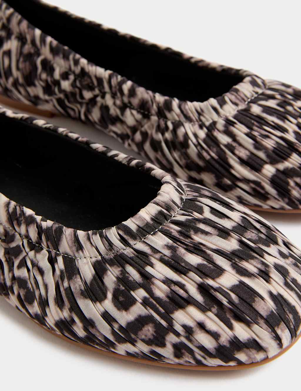 Leopard Print Slip On Flat Ballet Pumps 3 of 3