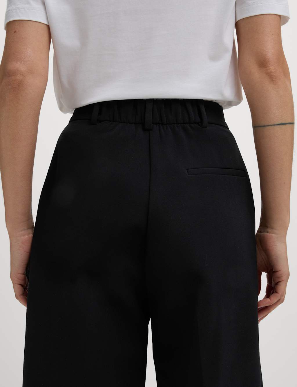 High Waisted Pleat Front Bermuda Shorts 6 of 7