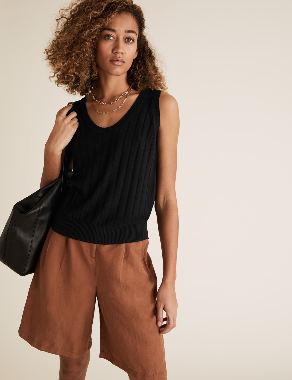 Linen Knitted Vest 4 of 5