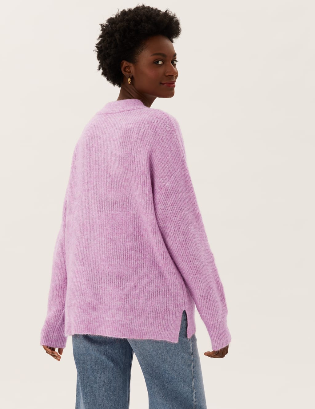 V-Neck Relaxed Jumper 4 of 7