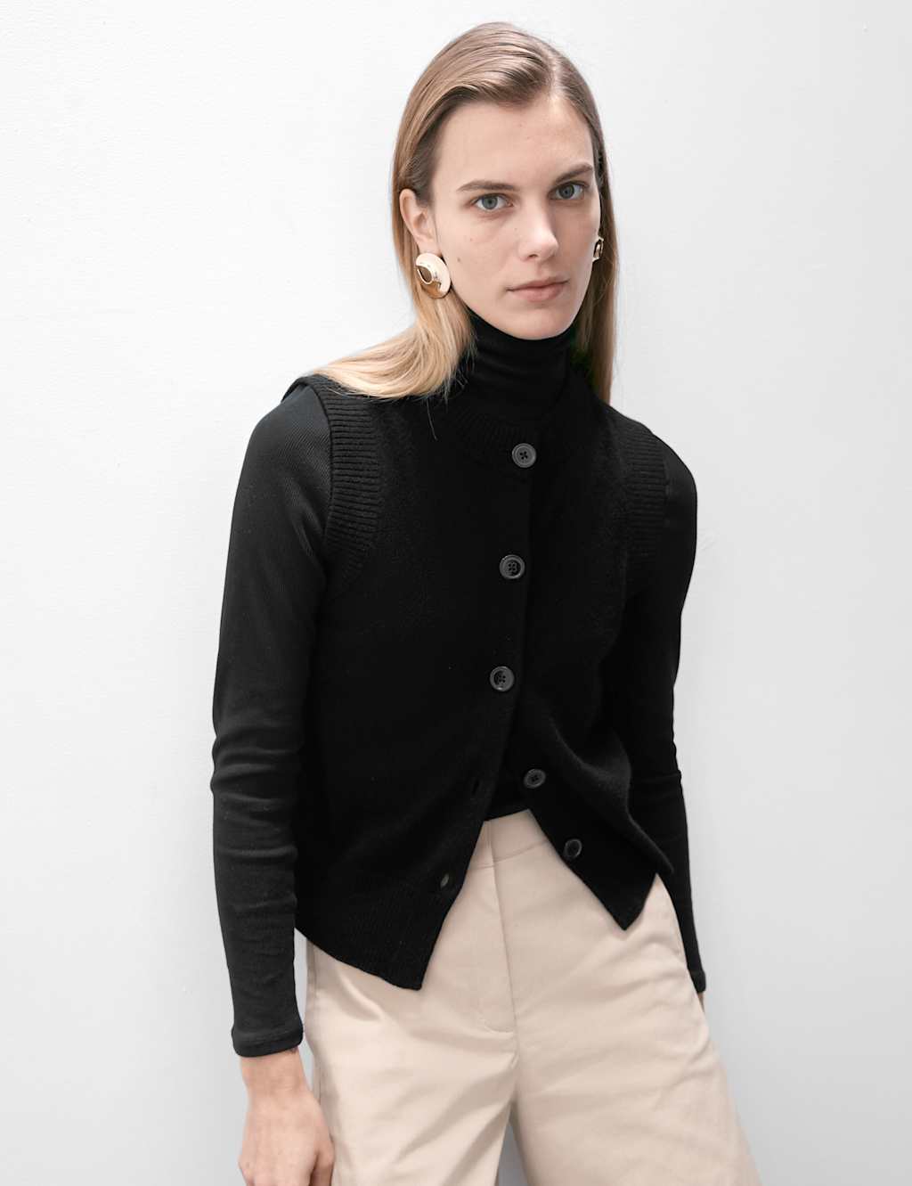 Pure Cashmere Button Through Knitted Vest 3 of 6