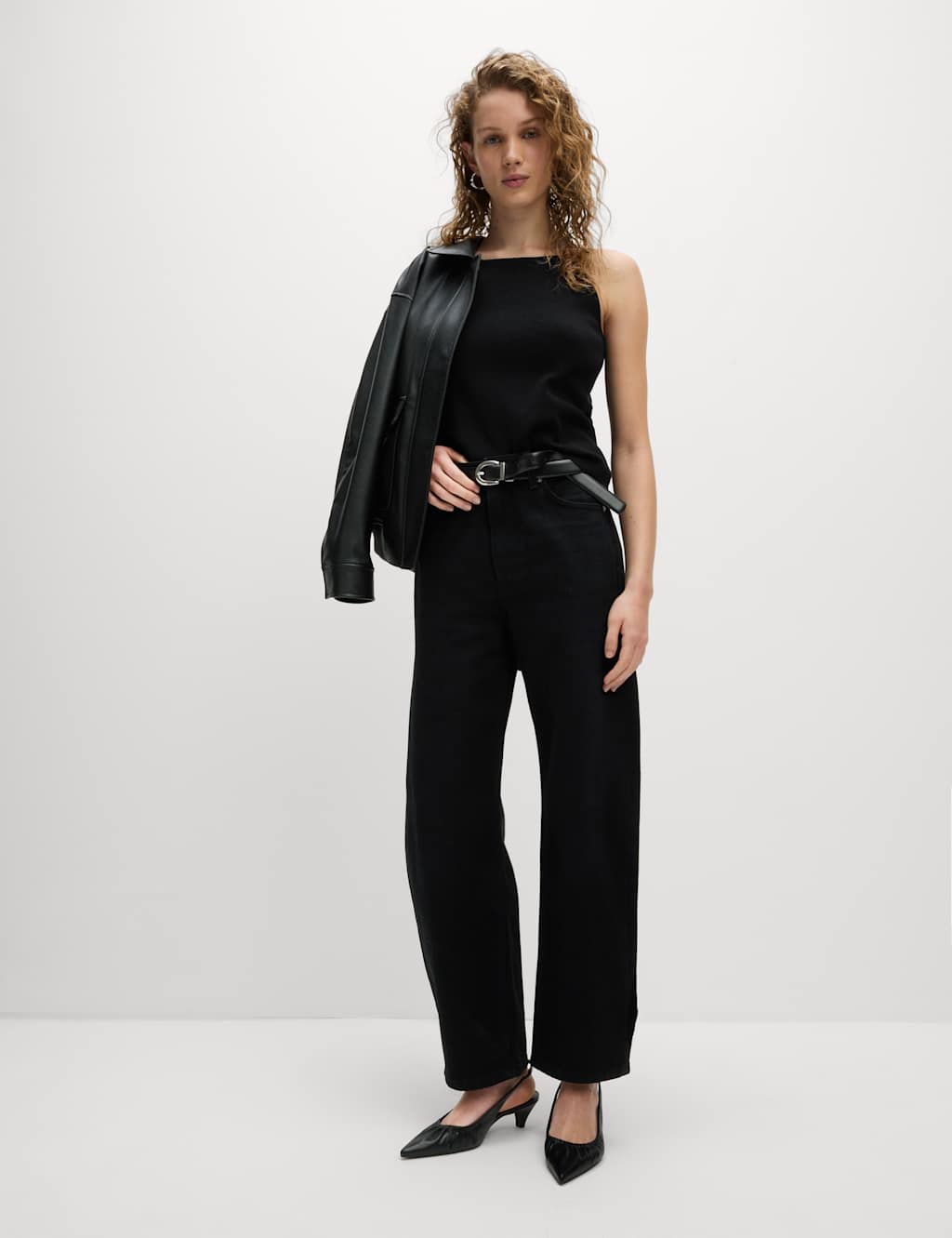 Square Neck Fitted Knitted Vest 3 of 7