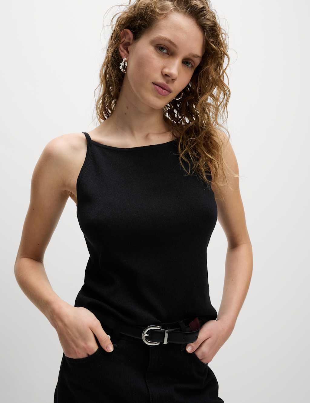 Square Neck Fitted Knitted Vest 4 of 7