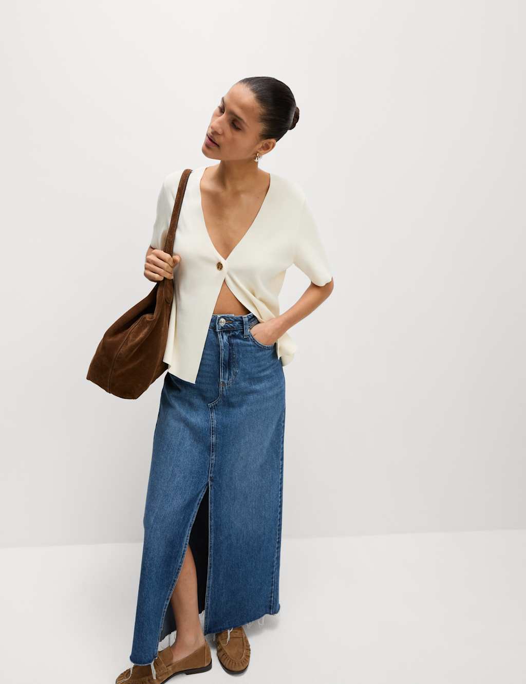V-Neck Button Front Relaxed Cardigan 4 of 5