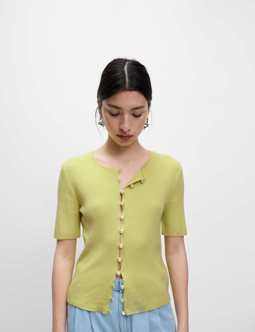 Textured Crew Neck Pearl Look Button Cropped Knitted Top 4 of 7