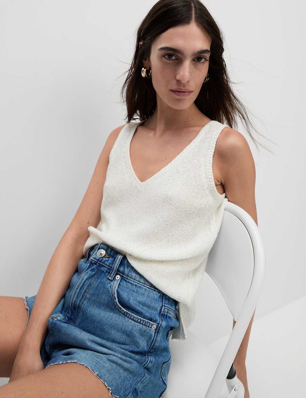 Sequin Textured V-Neck Knitted Vest 6 of 7
