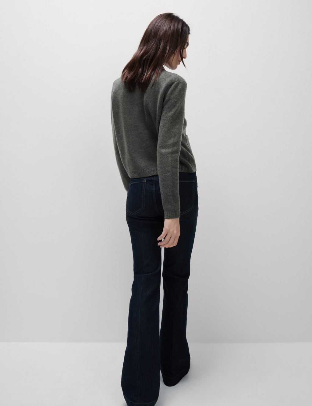 Collared Neck Relaxed Fit Knitted Jacket