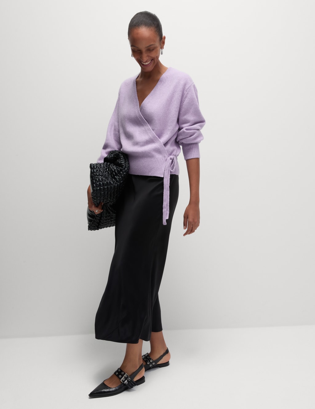 V-Neck Relaxed Cardigan 4 of 7