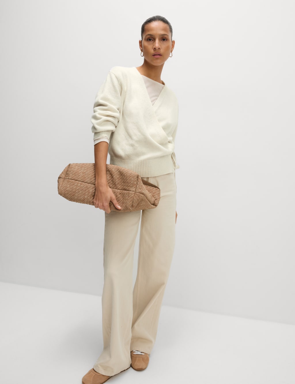 V-Neck Relaxed Cardigan 3 of 6
