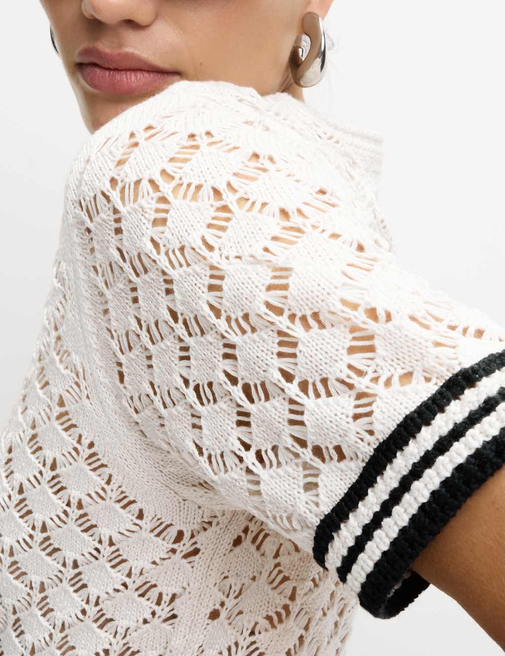 Pointelle Crew Neck Tipped Detail Knitted Top 7 of 8