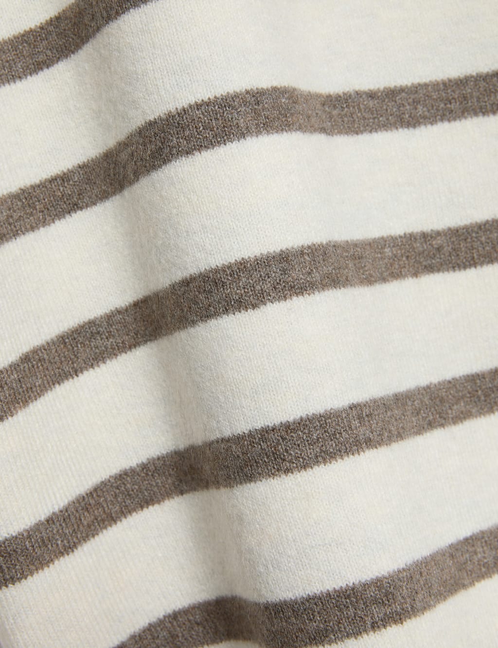 Air-Yarn Striped V-Neck Jumper 6 of 6