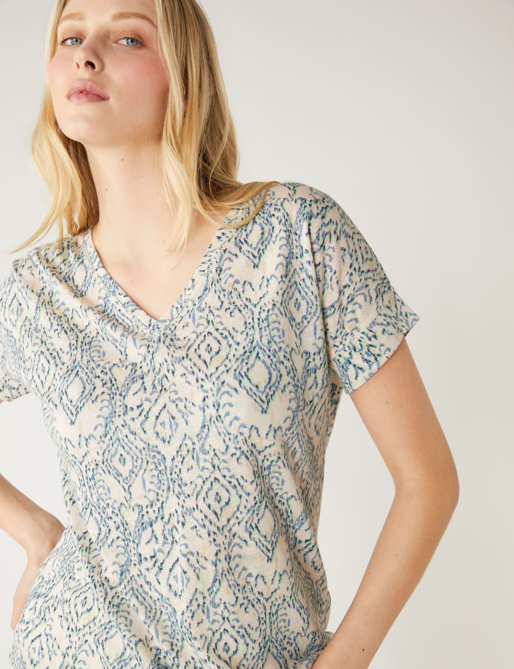 Linen Rich Printed V-Neck T-Shirt 1 of 5