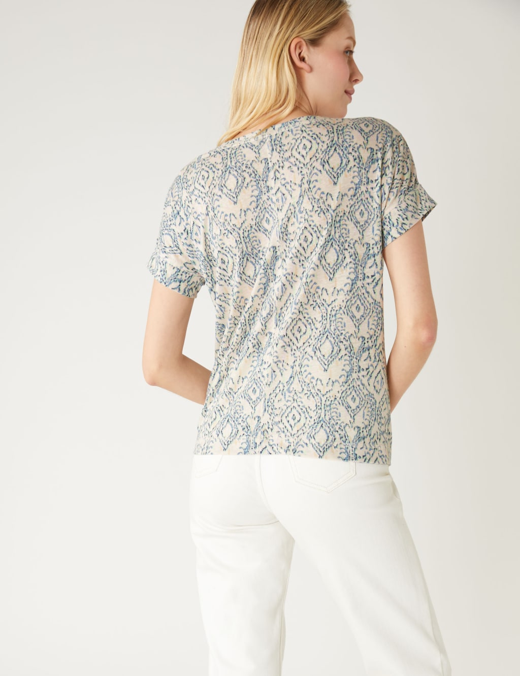 Linen Rich Printed V-Neck T-Shirt 4 of 5