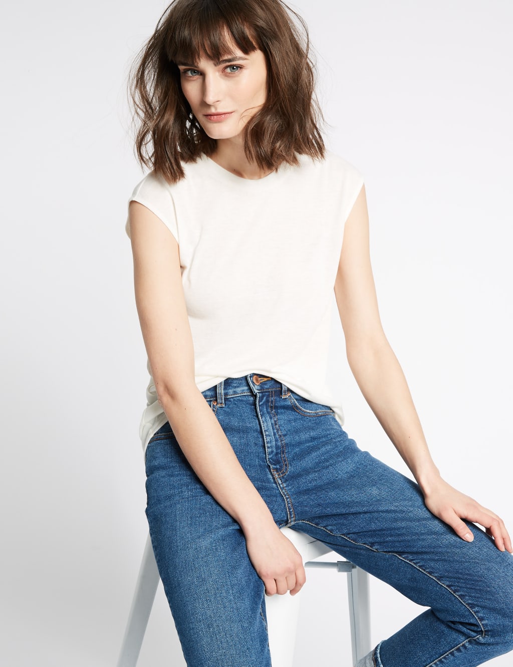 Round Neck Cap Sleeve T-Shirt with Linen 3 of 4