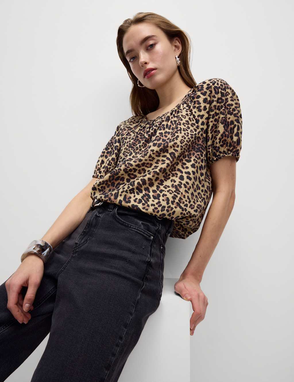Lyocell Rich Printed Crew Neck Blouse 3 of 4