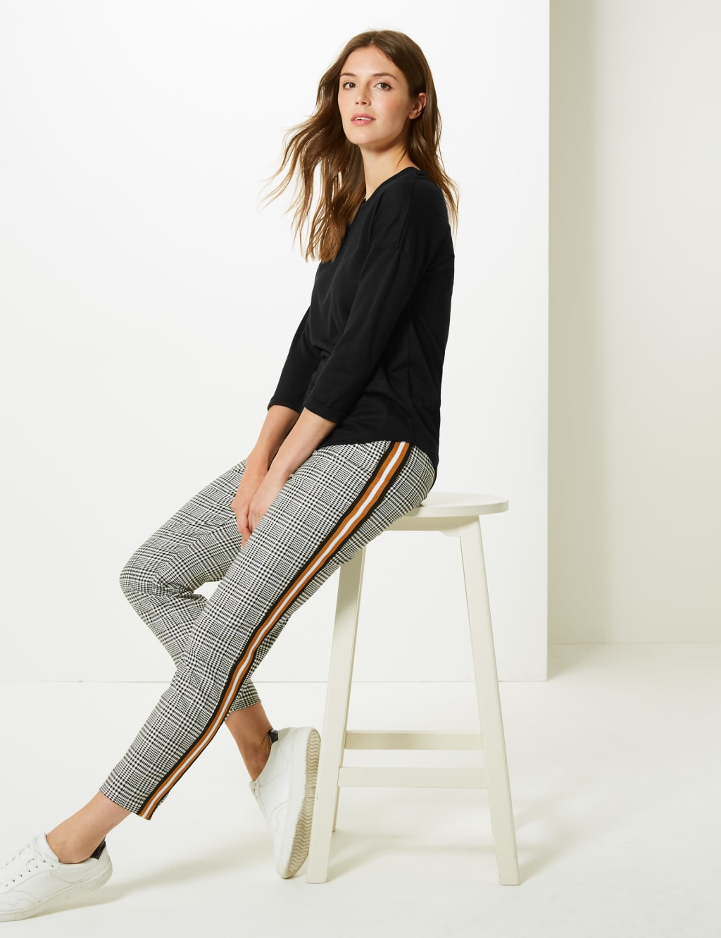 Relaxed Fit 3/4 Sleeve T-Shirt with Linen 3 of 4