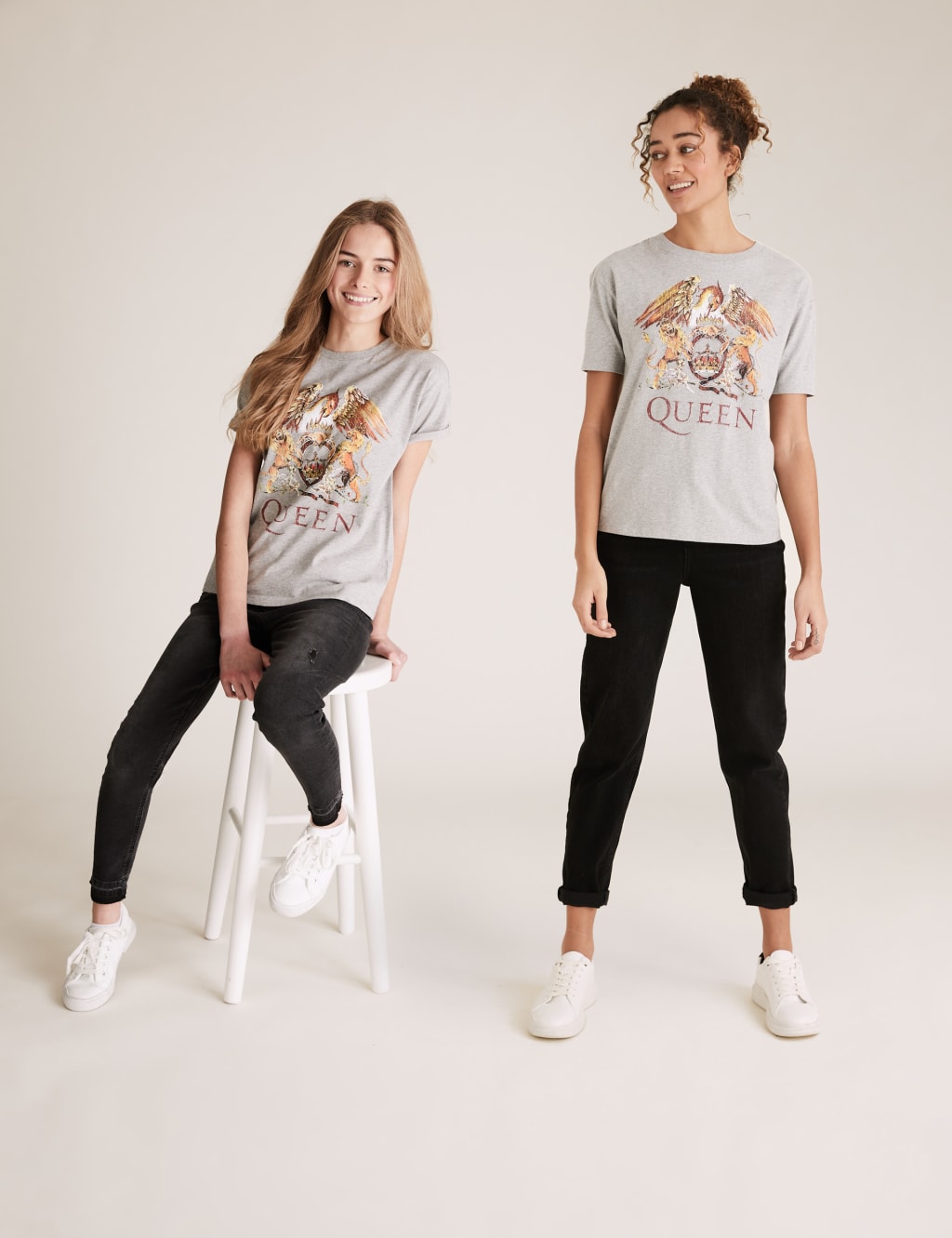 Queen Slogan Crew Neck T-Shirt 3 of 7