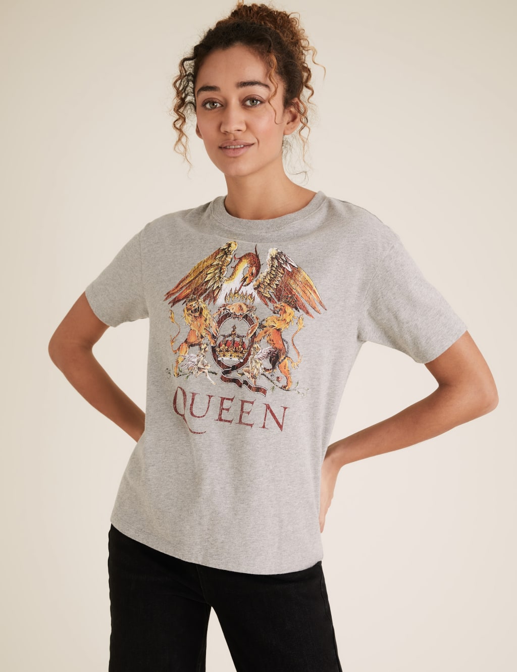 Queen Slogan Crew Neck T-Shirt 4 of 7