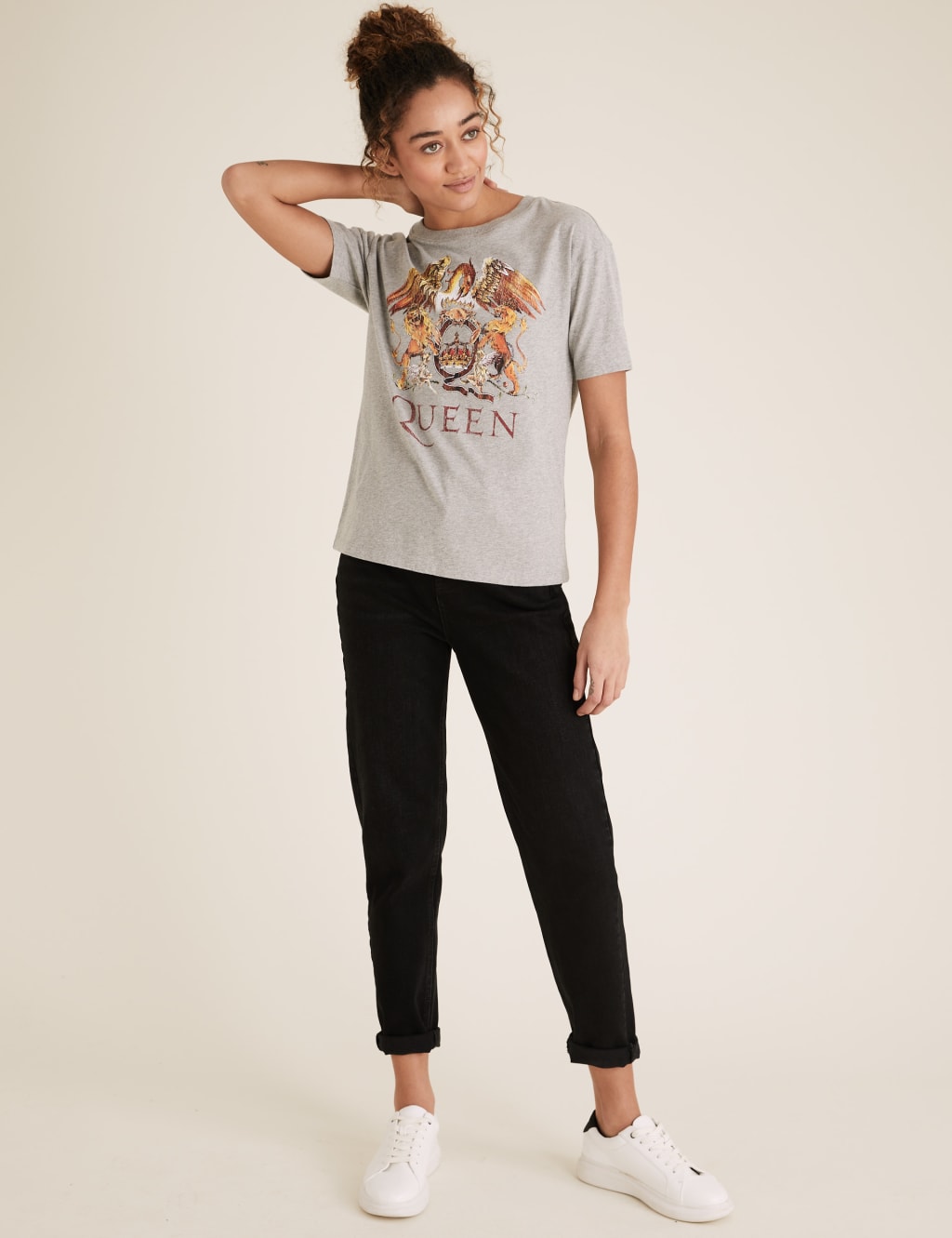 Queen Slogan Crew Neck T-Shirt 6 of 7