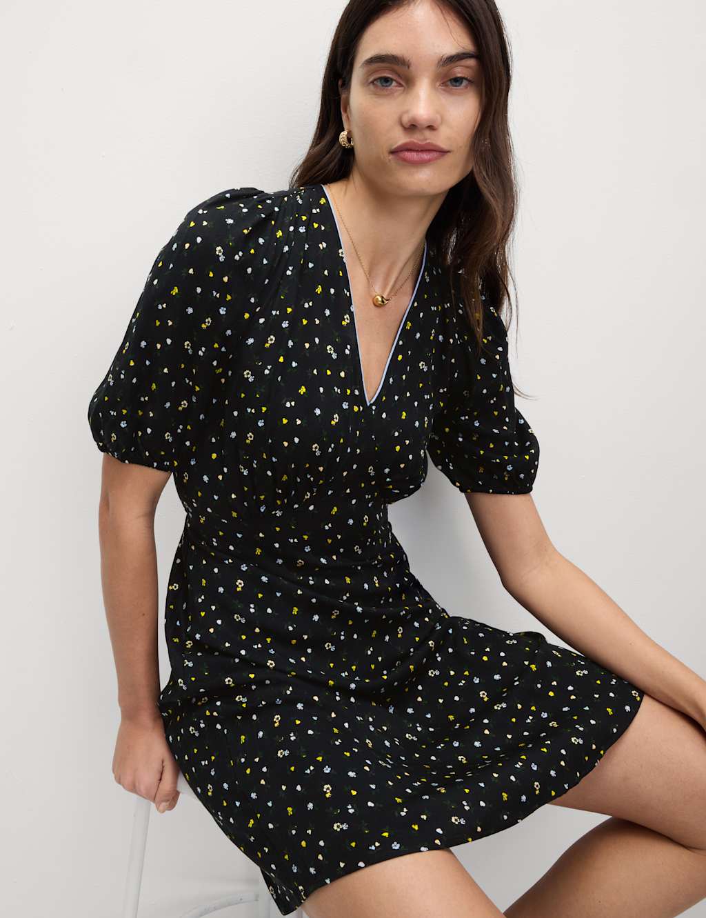 Ditsy Floral V-Neck Mini Tea Dress 1 of 5
