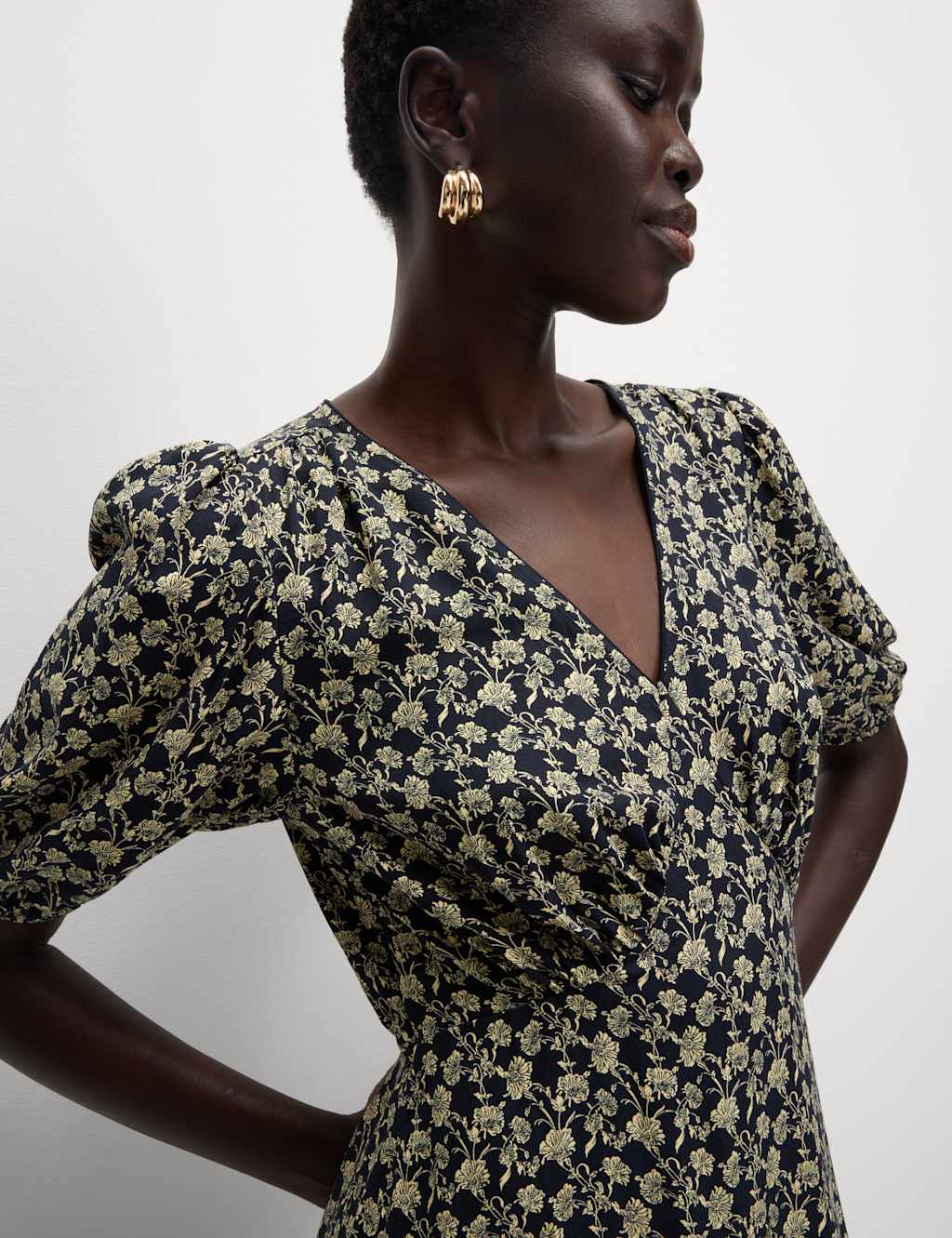 Floral V-Neck Midi Tea Dress 4 of 6