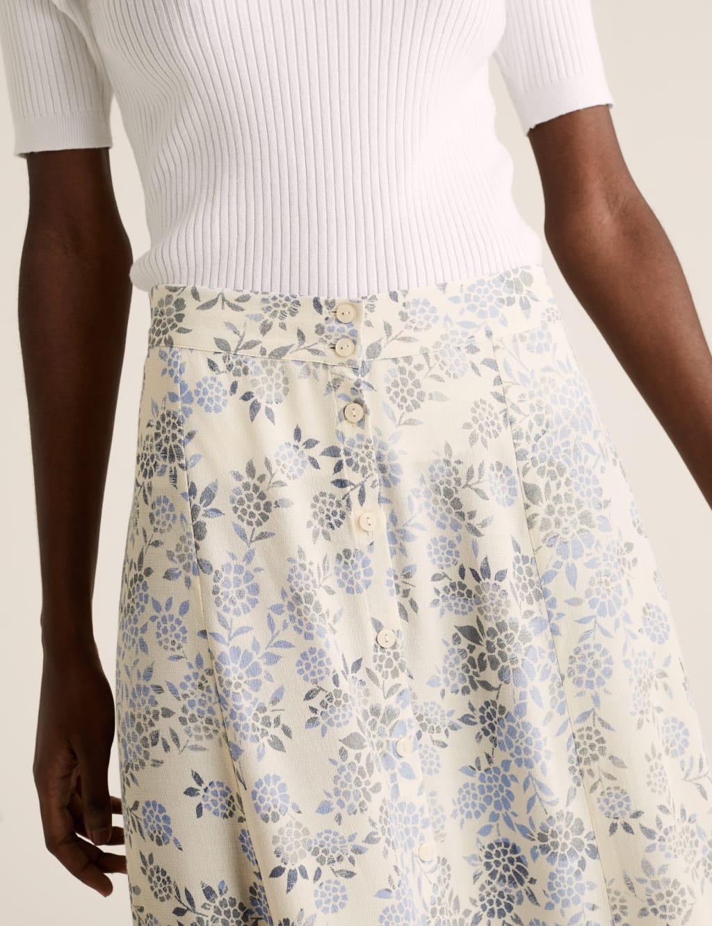 Floral Button Front Midi A-Line Skirt 3 of 4