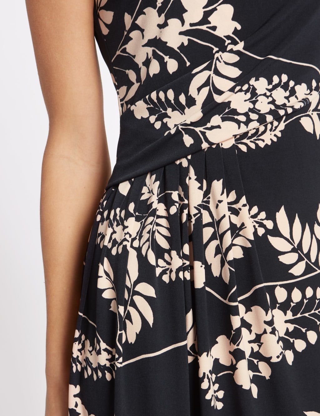 Floral Print Short Sleeve Drape Dress 5 of 5