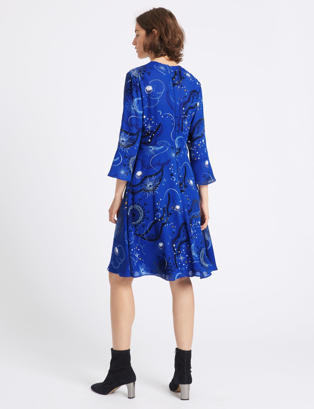Printed Tie Side Flared Sleeve Midi Dress 4 of 5