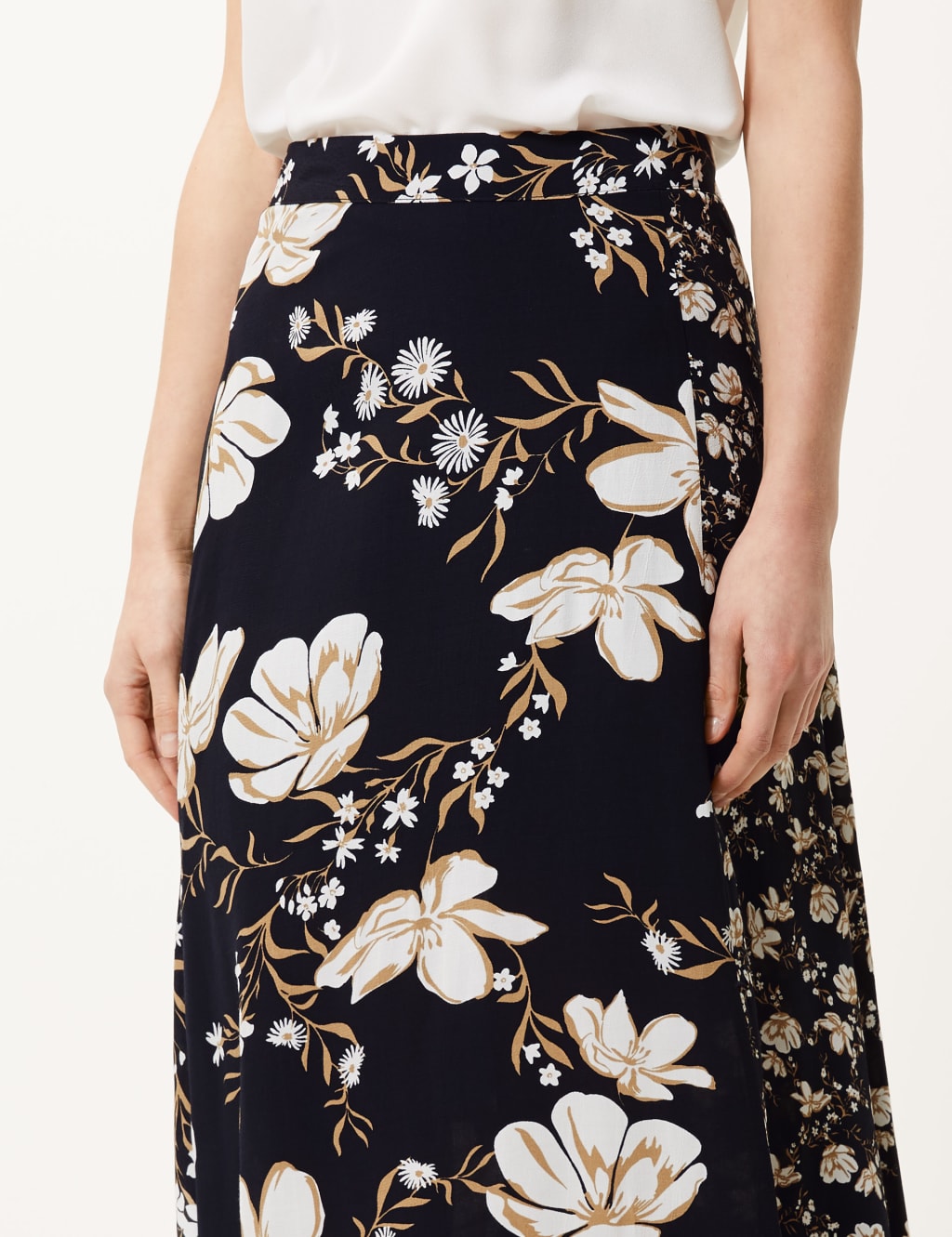 Floral Print Asymmetric Skirt 4 of 4