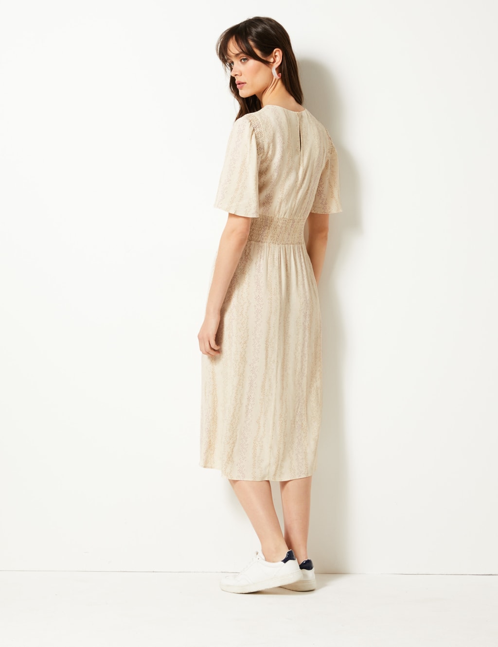 Shirred Shoulder Waisted Midi Dress 4 of 4
