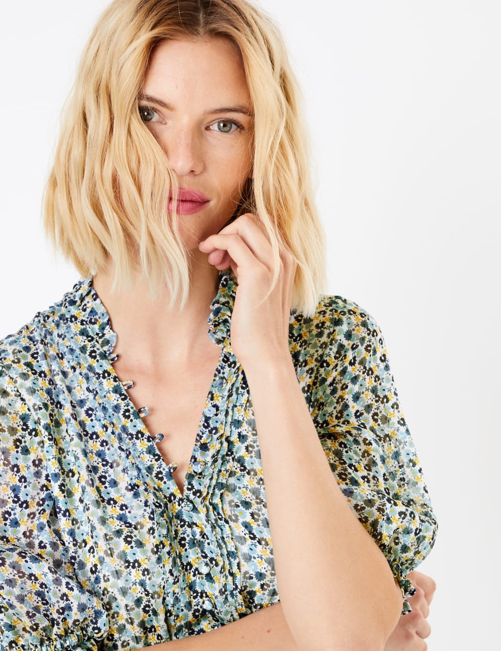 Ditsy Floral Print Waisted Dress 1 of 5