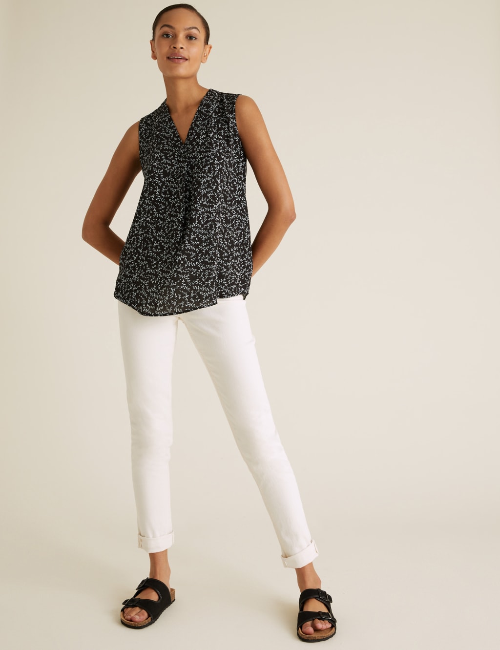 Leaf Print V-Neck Sleeveless Shell Top 3 of 5