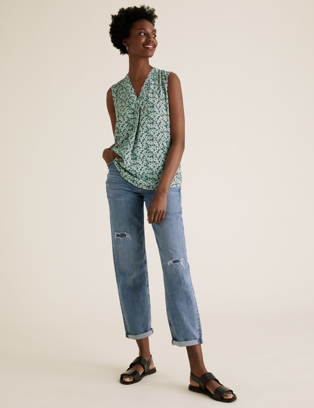 Ditsy Floral V-Neck Sleeveless Shell Top 3 of 5